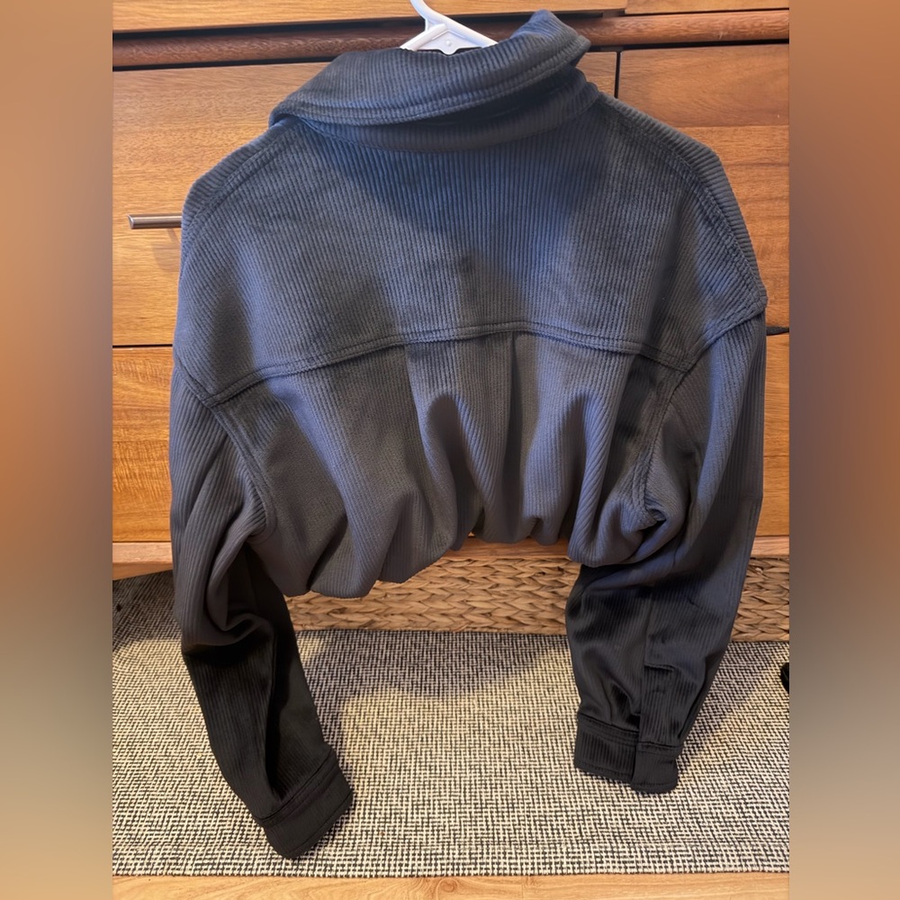 ALO Yoga Black Ribbed Velour Mountain Side Jacket - Picture 4 of 6